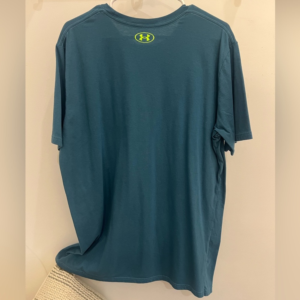 Under Armour Fishing Tee Shirt - Picture 2 of 2